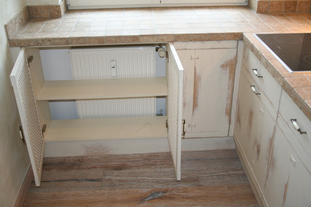 Meran mediterranean-kitchen