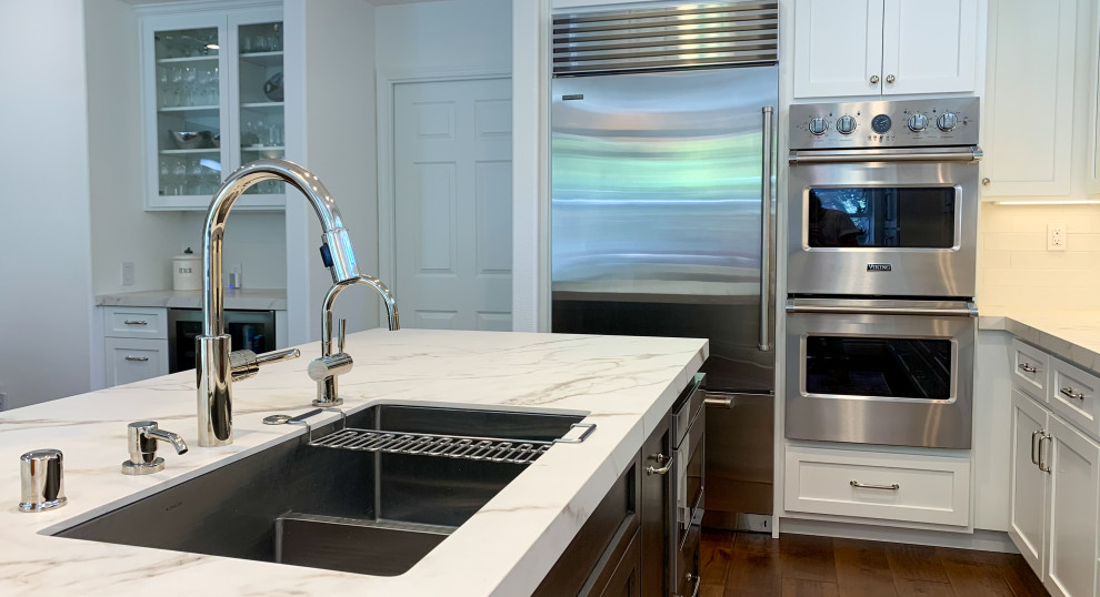 Kitchen Reface and Living Room Remodel