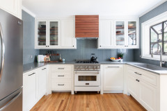 16 Compact U-Shaped Kitchens