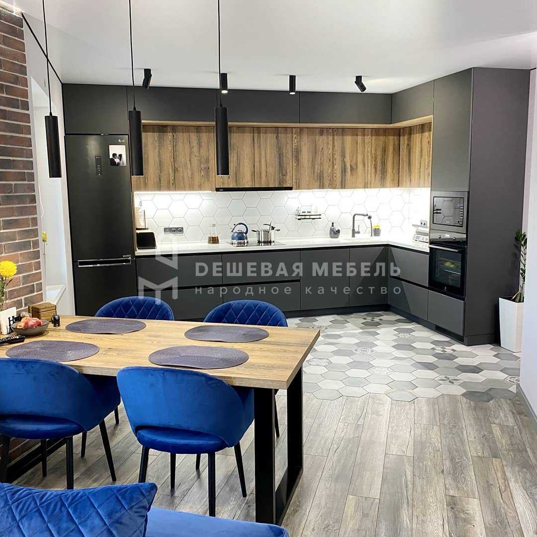 Стильный гарнитур для кухни "Сенатор арт.1" до потолка