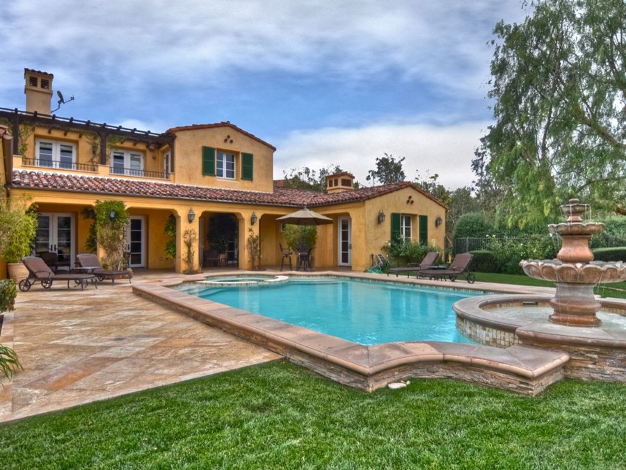 Traditional pool in Orange County.