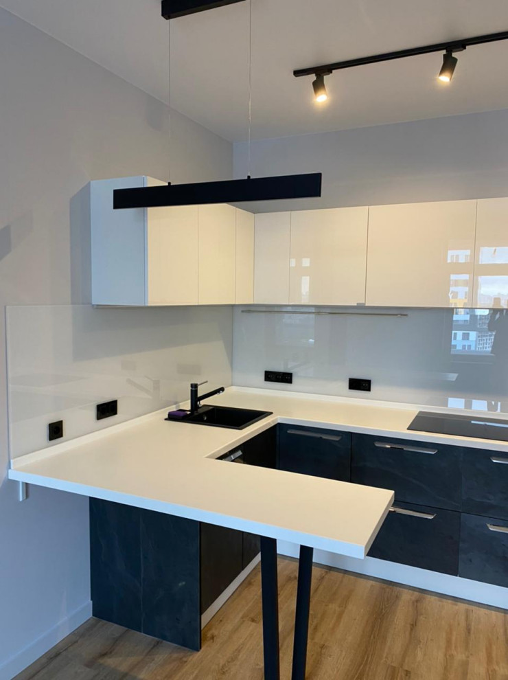 Квартира для семьи с тремя детьми "Стоун терапия"