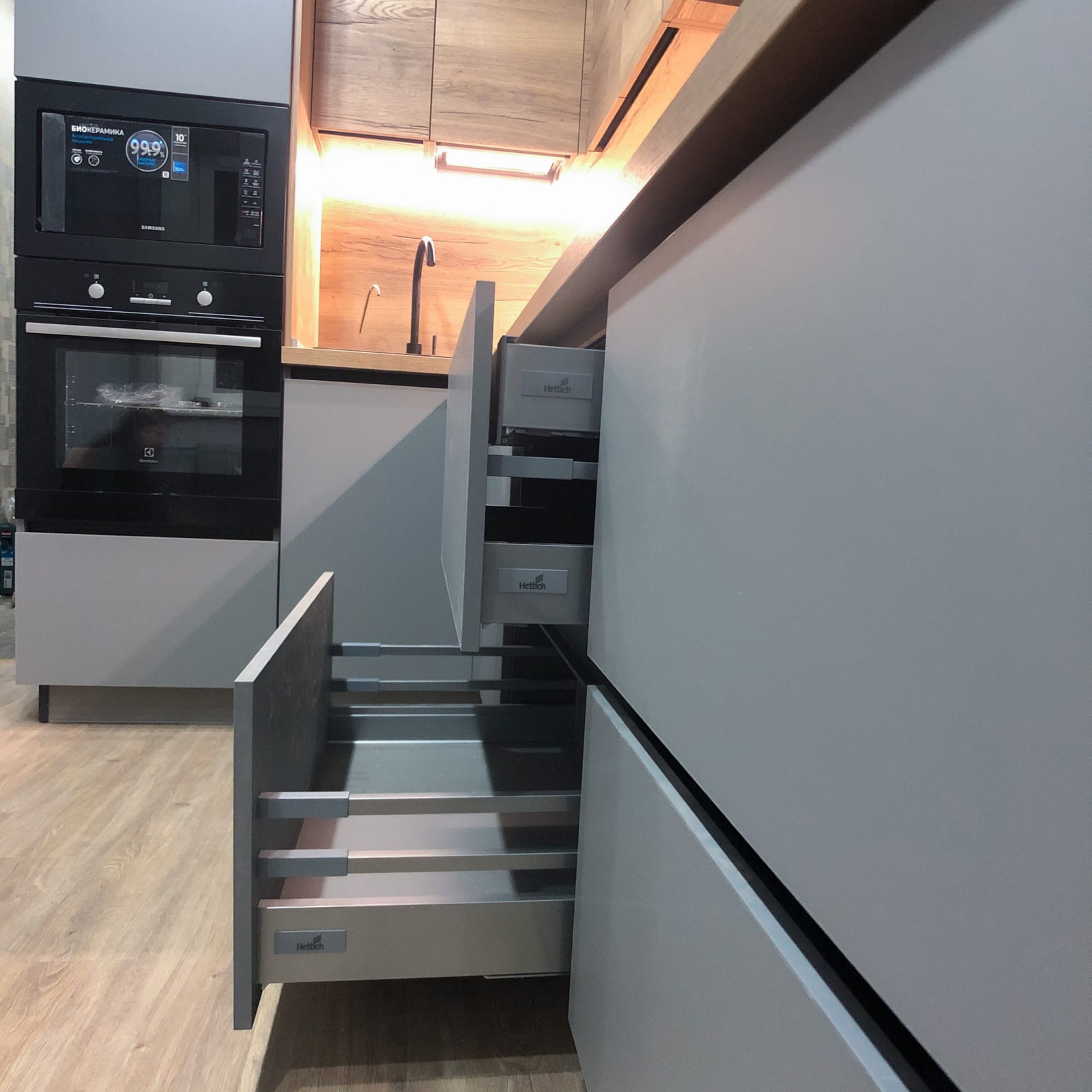 Кухня пластик Eterno Matt