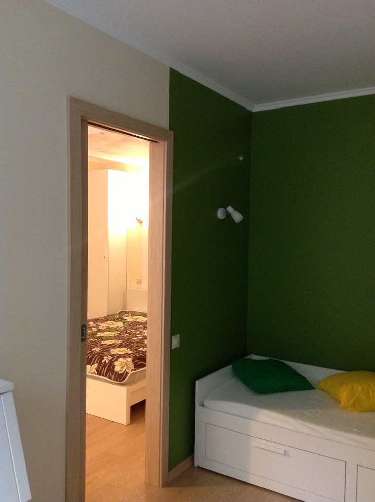 м. Молодежная