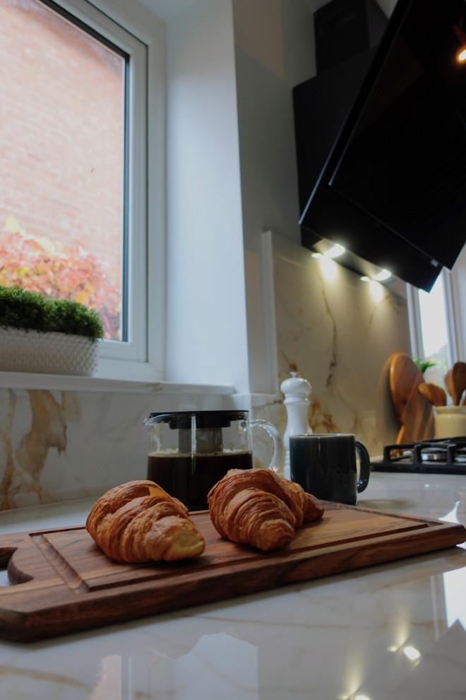 The Bilton Kitchen - Gola - RRP £25,000 - Luxe Price £20,500