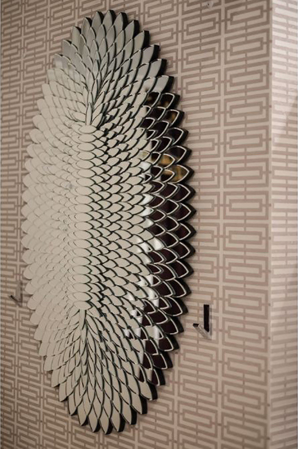 Большой торговый центр модной одежды в ближнем зарубежье.