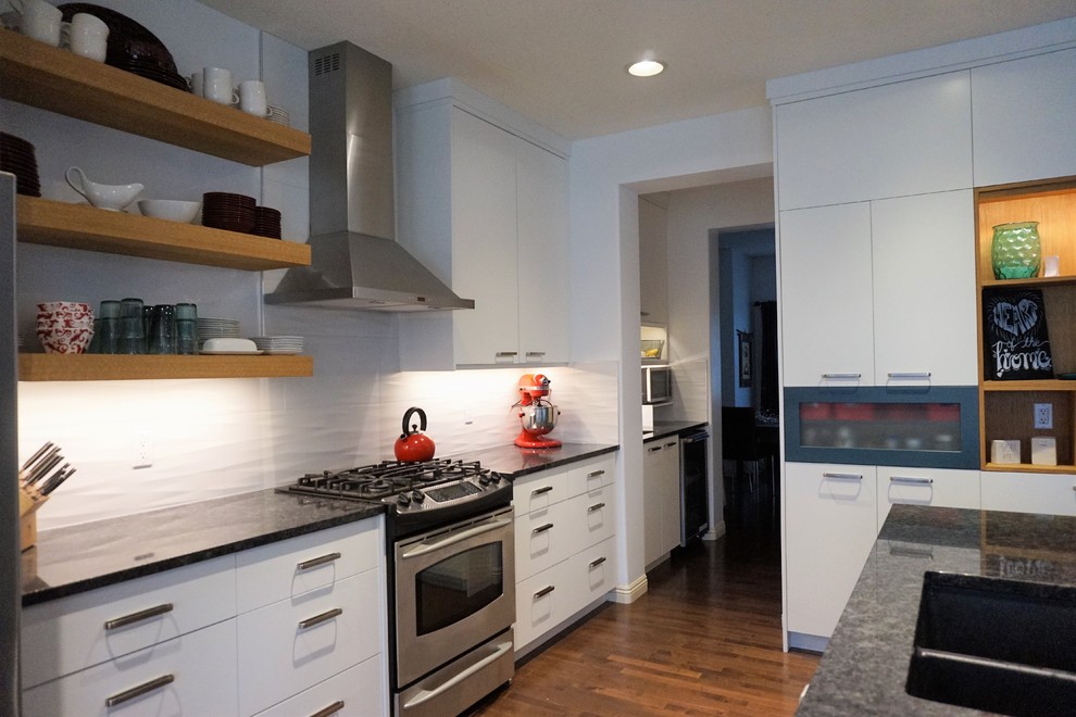 Transitional kitchen photo in Calgary