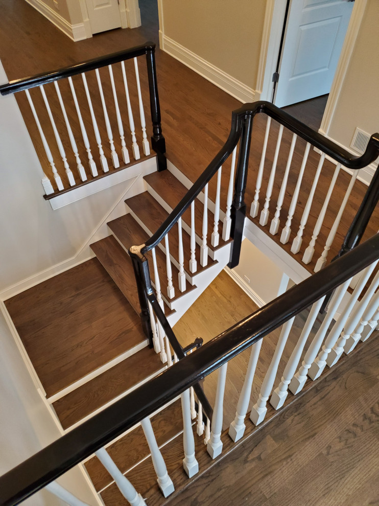 Design ideas for a contemporary staircase in Chicago.