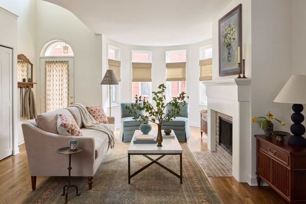 Living room - transitional living room idea in Chicago
