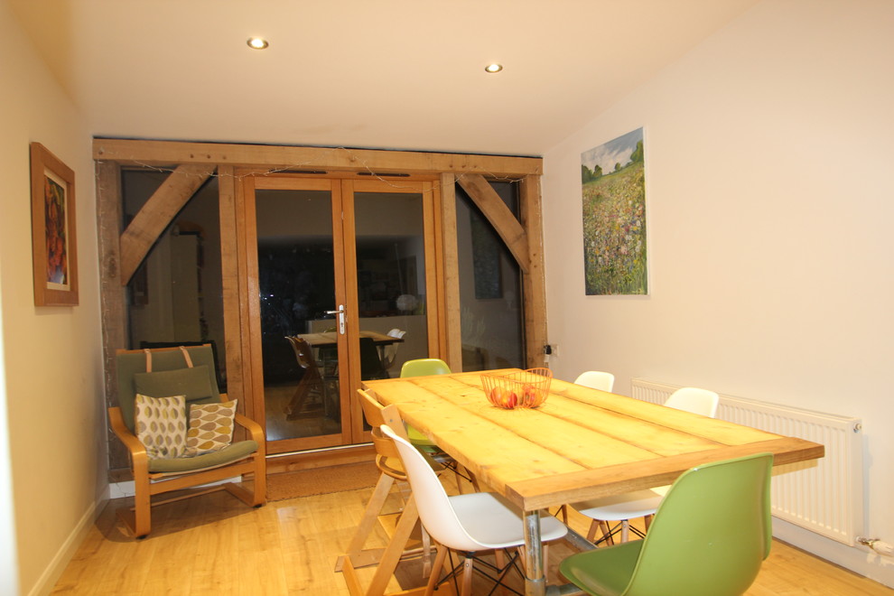 Inspiration for a contemporary dining room remodel in Devon