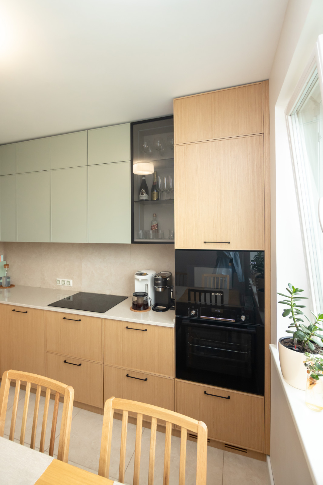 Неоклассическая кухня в трендовых цветах этого года