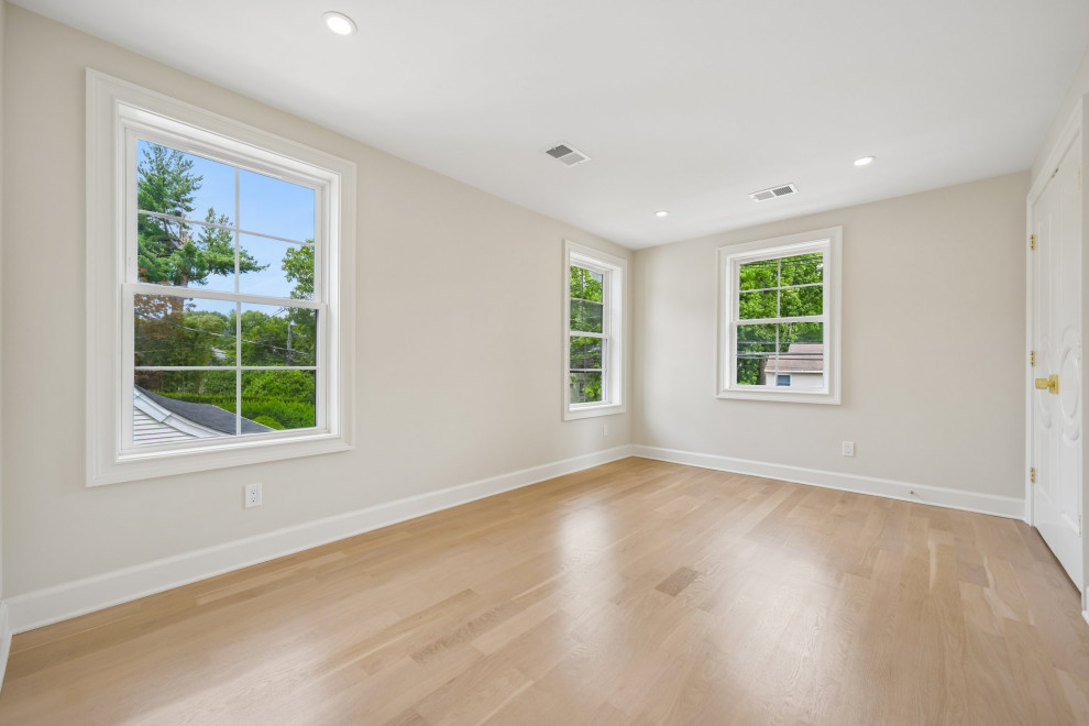 Guest Bedroom with White Oak Floors in Teaneck, NJ