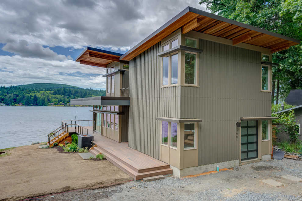 Minimalist exterior home photo in Seattle