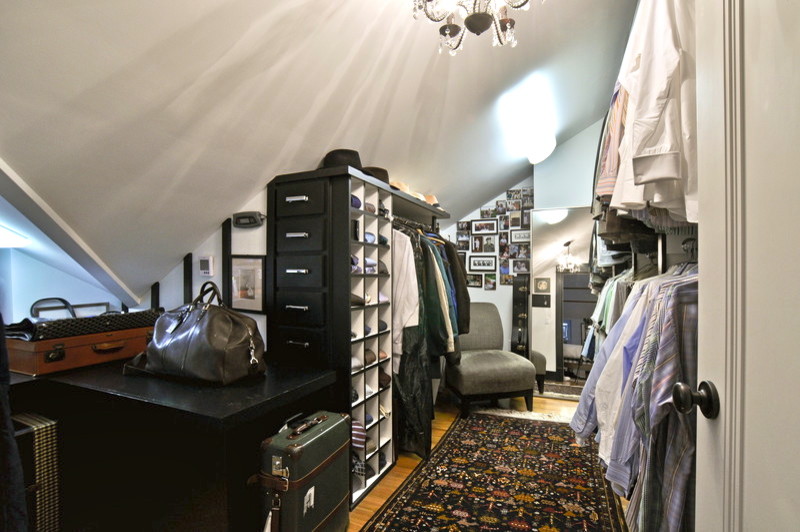Inspiration for a traditional storage and wardrobe in Nashville.