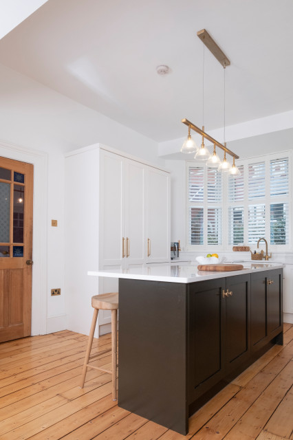 clive 3 traditional-kitchen
