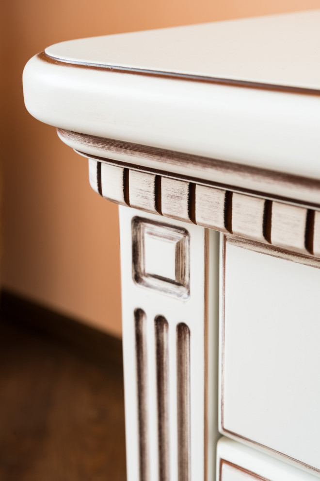 Шкафы и тумбы