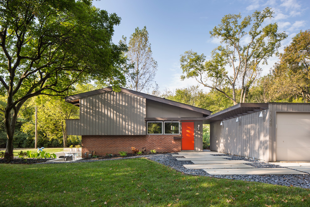 Inspiration for a midcentury exterior in Kansas City.