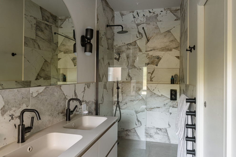 Contemporary Traditional London House- Rabin House