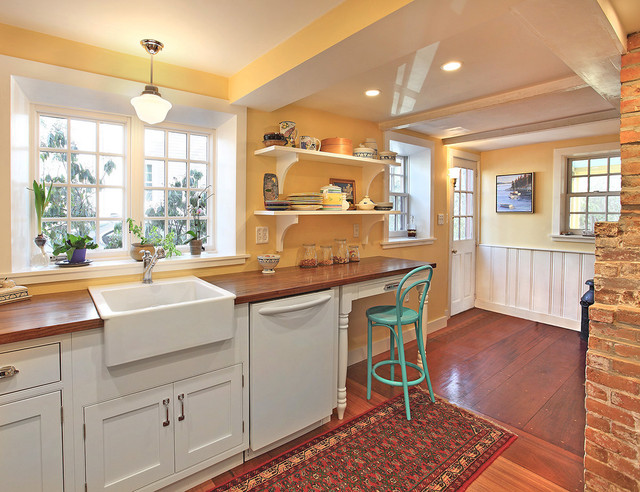 Kitchen Of The Week Uncovering History In An 1800s Colonial   Traditional Kitchen 