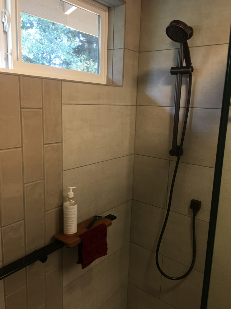 Inspiration for a transitional home design remodel in Seattle