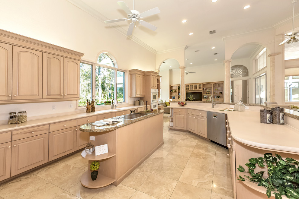 Kitchen - kitchen idea in Tampa