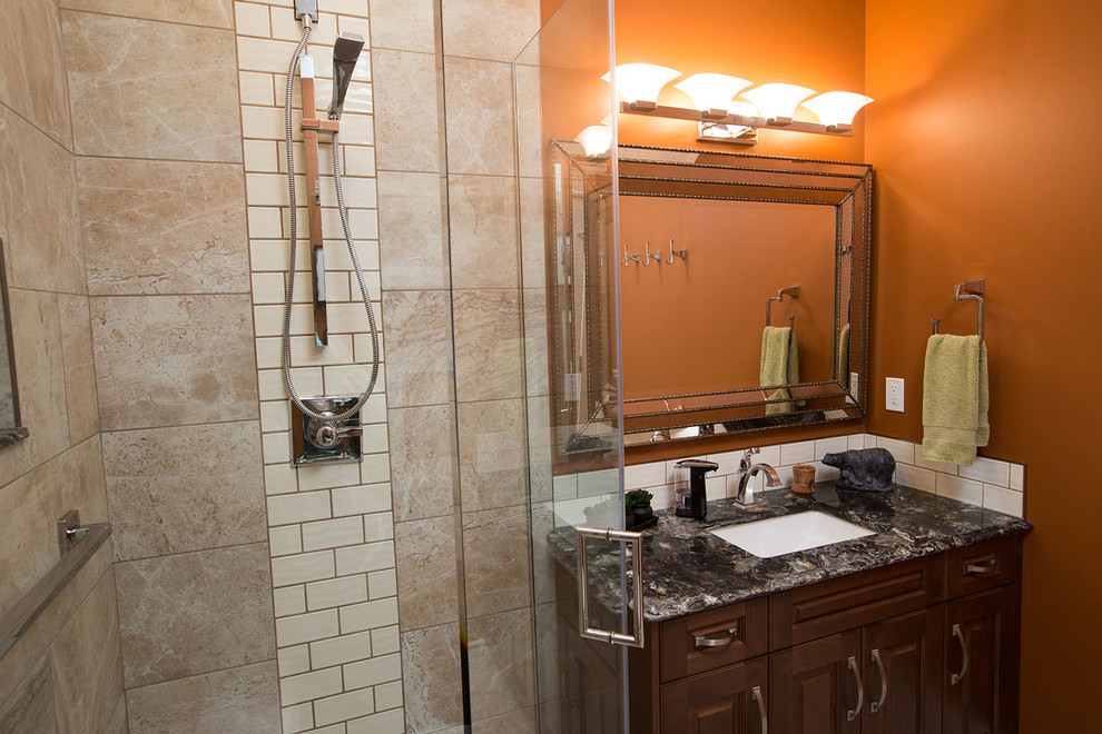 Mid-sized traditional 3/4 bathroom in Edmonton with an undermount sink, shaker cabinets, engineered quartz benchtops, a curbless shower, a one-piece toilet, beige tile, ceramic tile, orange walls and ceramic floors.