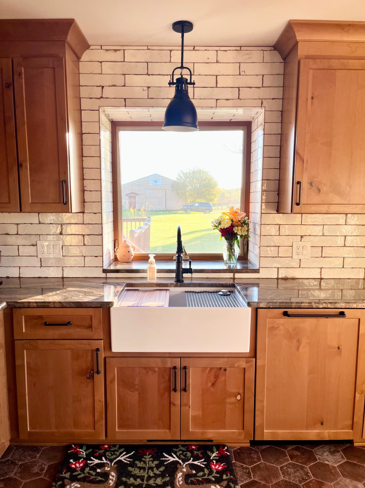 Home design - rustic home design idea in Detroit