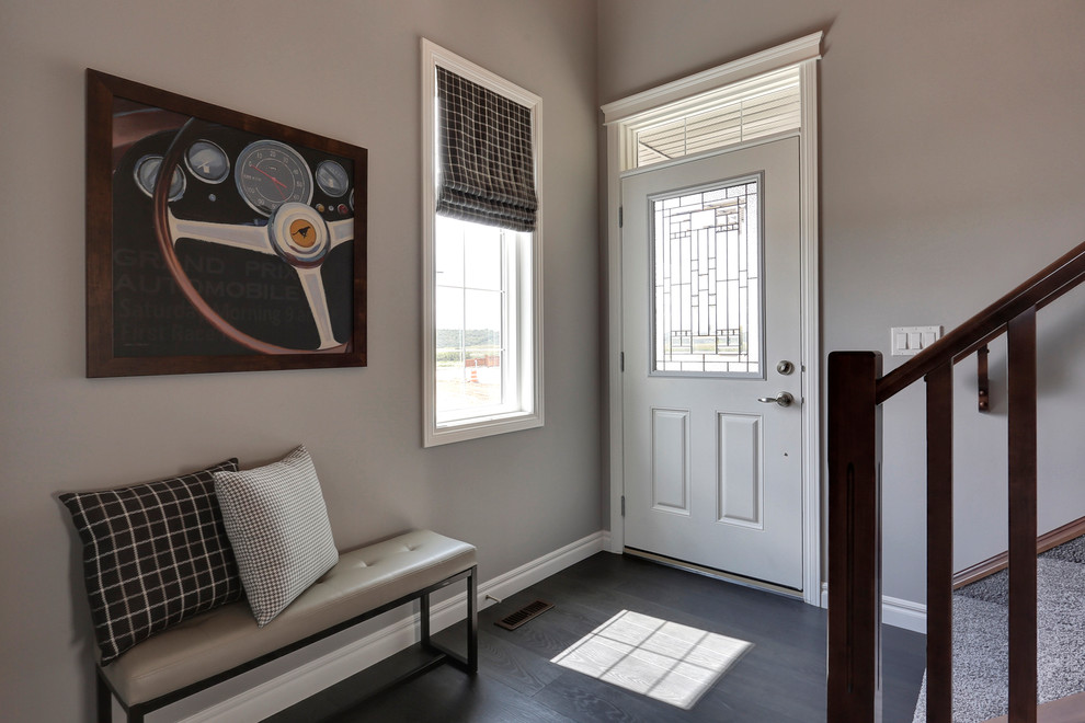Example of a transitional entryway design in Calgary