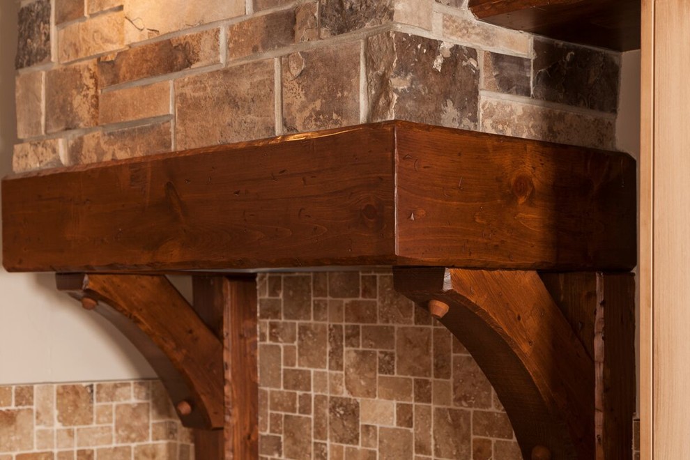 Example of a mountain style kitchen design in Toronto