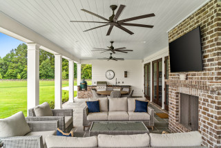 How to Clean Your Outdoor Furniture and Soft Furnishings (9 photos)