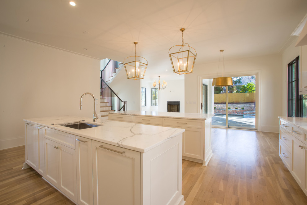Inspiration for a transitional kitchen remodel in Atlanta