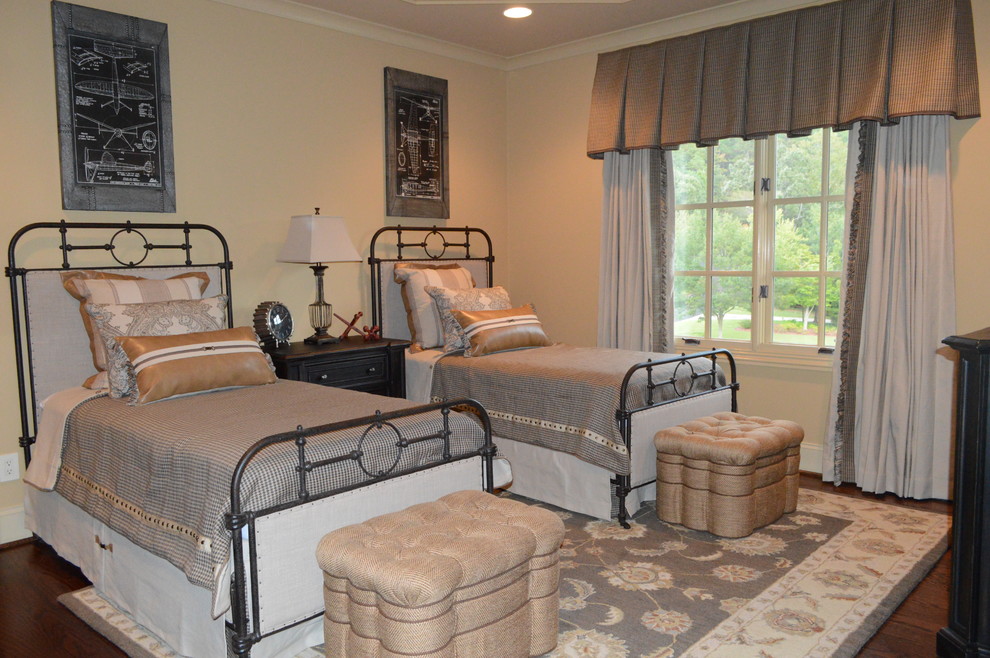 Bedroom - transitional bedroom idea
