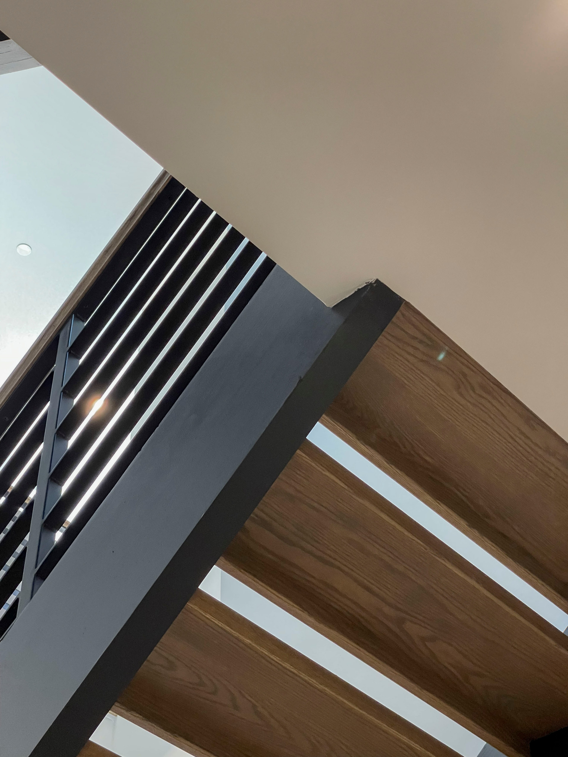 113_Floating Straight- Stringers with No Risers in Contemporary Home, Bethesda M