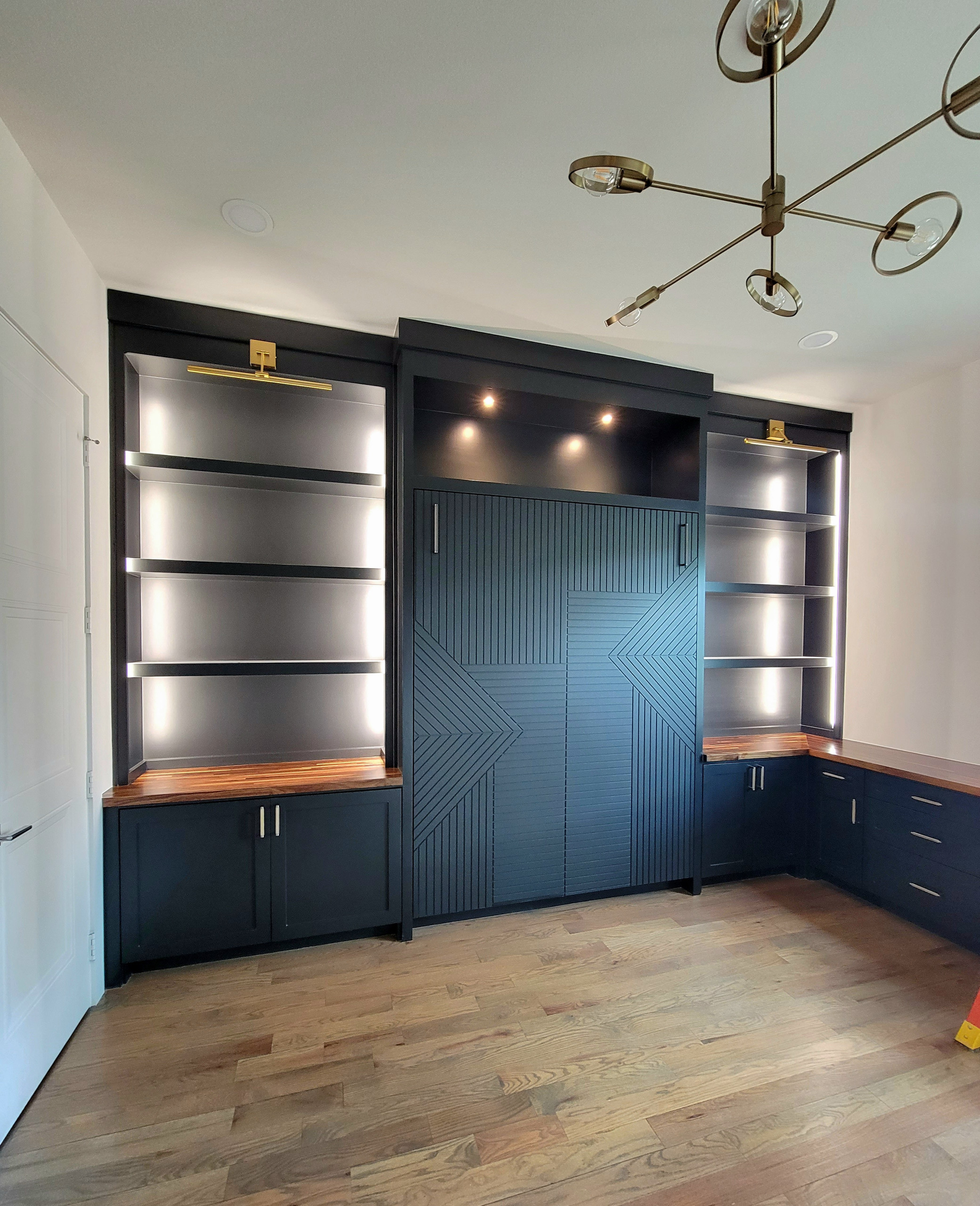 CUSTOM MURPHY BED