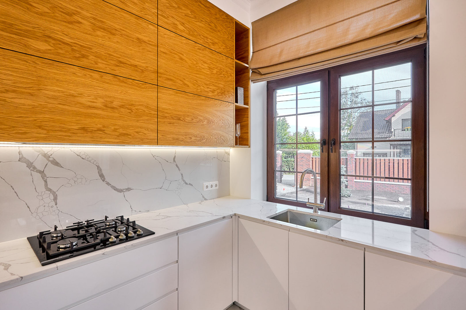 Шпонированная кухня в Зеленоградске