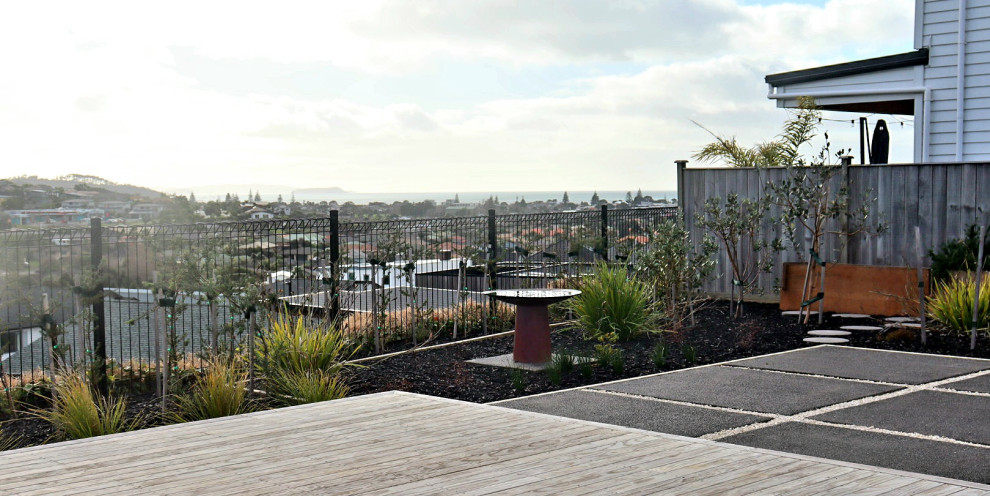 Functional entertaining areas and native flora