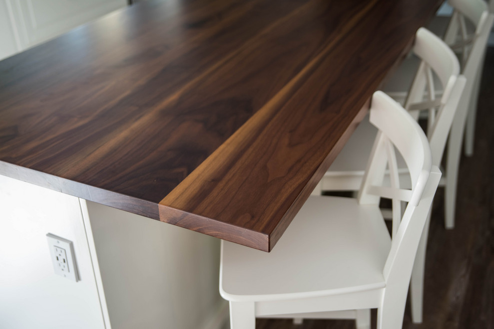 Inspiration for a transitional home design remodel in Indianapolis