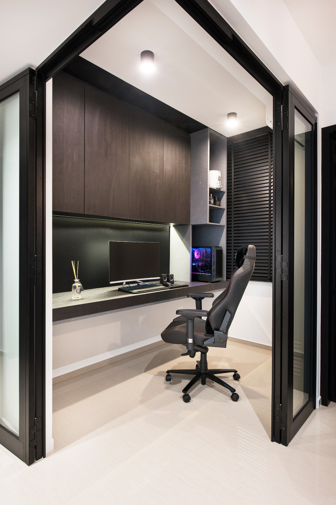 Design ideas for a contemporary home office in Singapore.