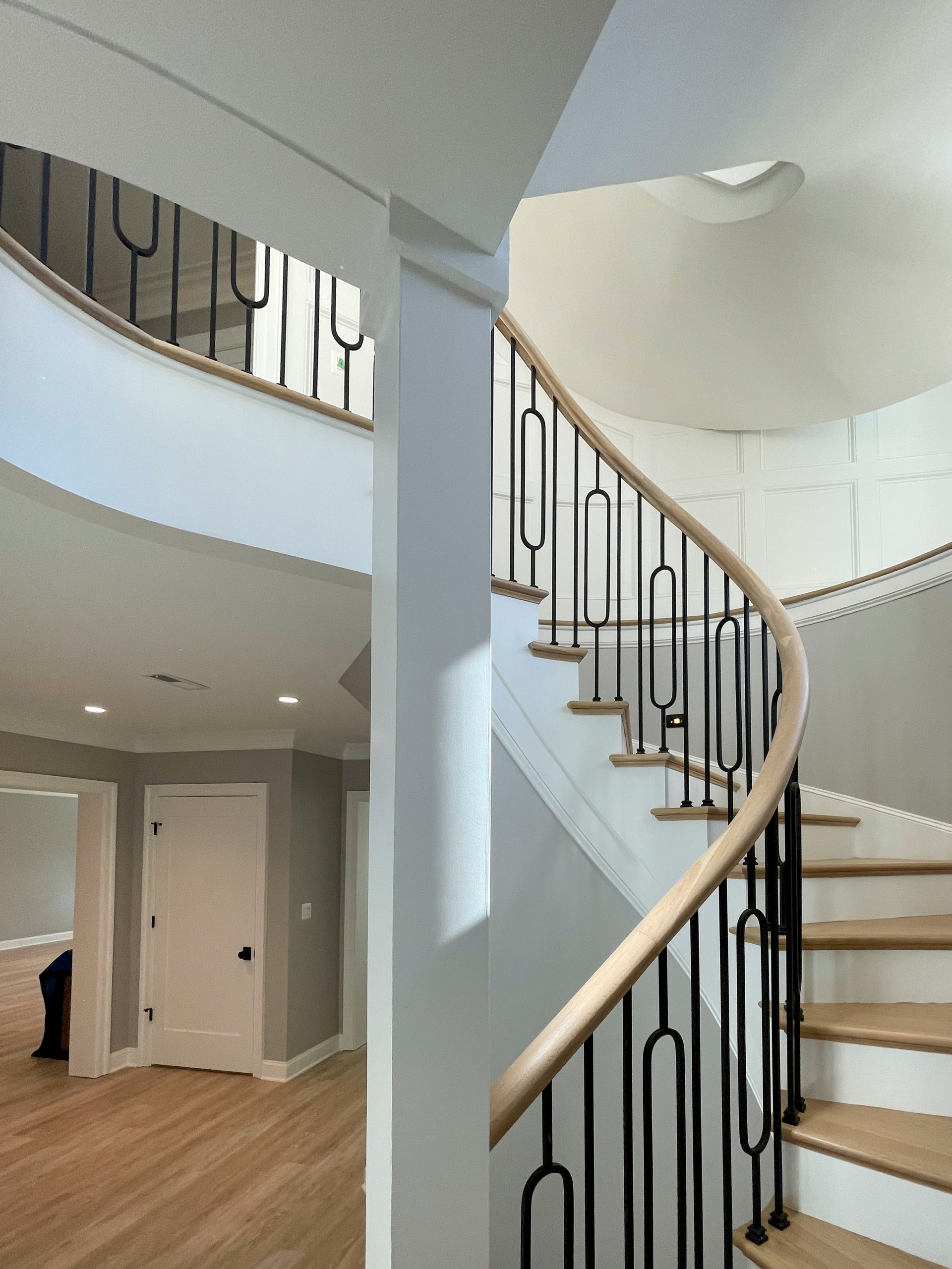 95_Remarkable and elegant floating elliptical staircase, McLean, VA 22101
