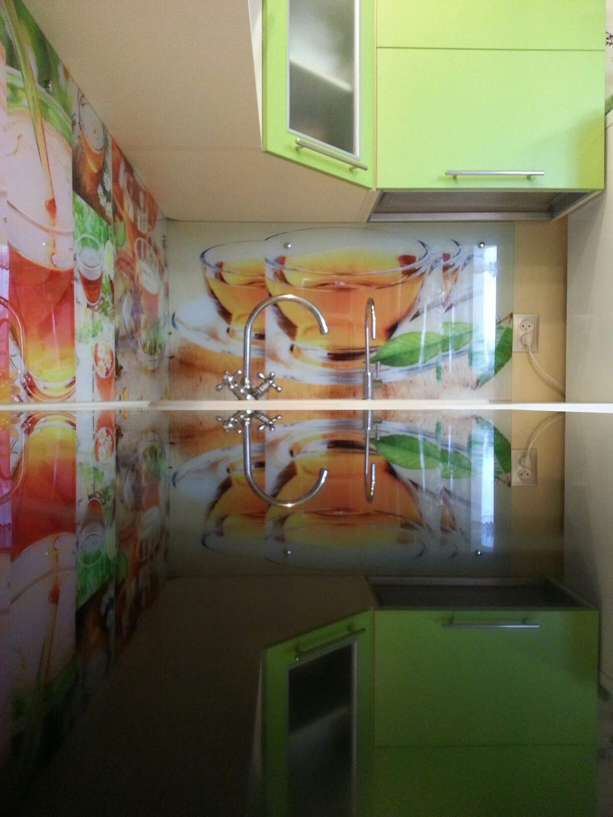 Кухонный фартук из закаленного стекла с фотопечатью "Чайный сервиз"