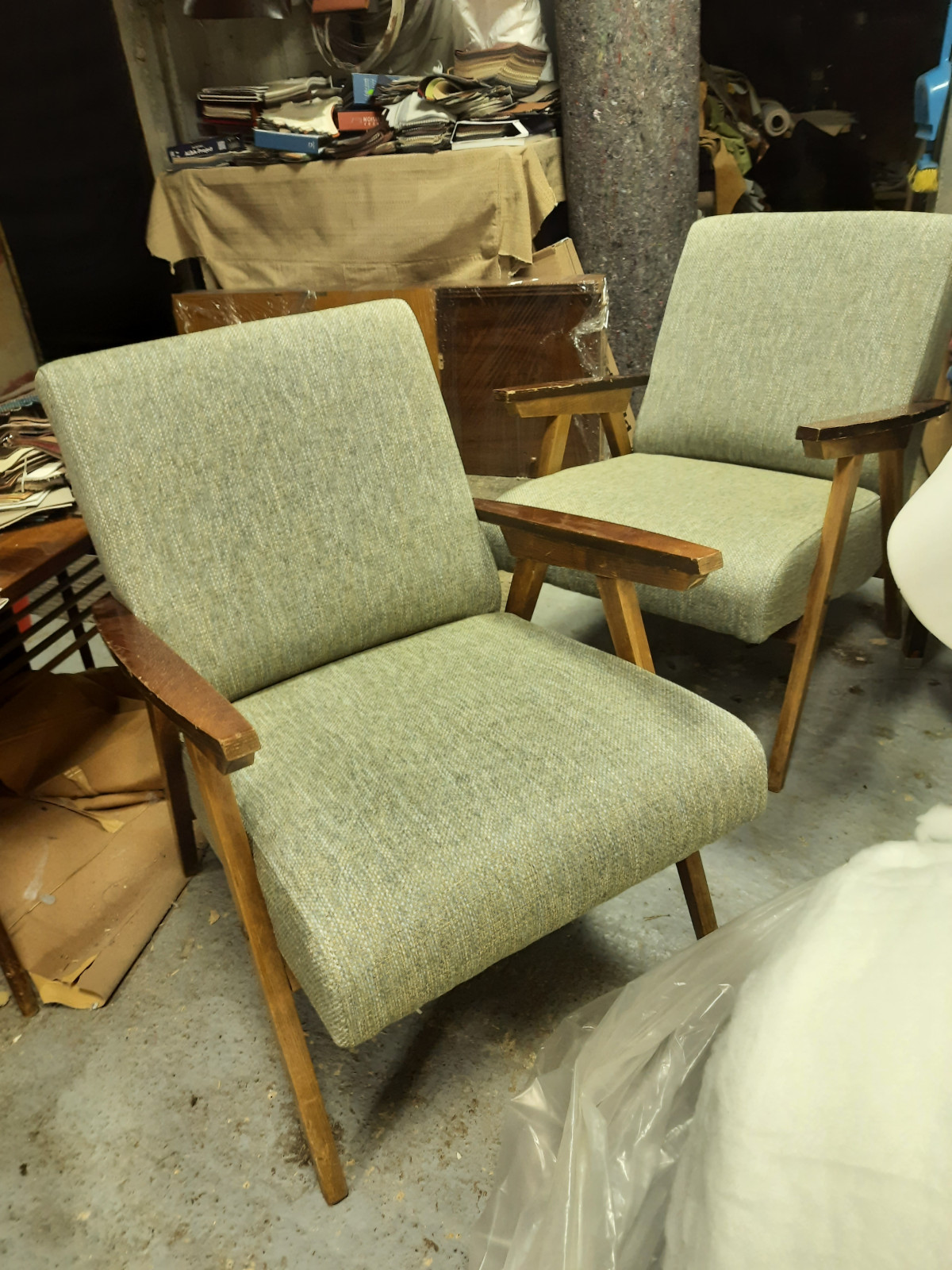 Обивка, ремонт, перетяжка мягкой мебели.