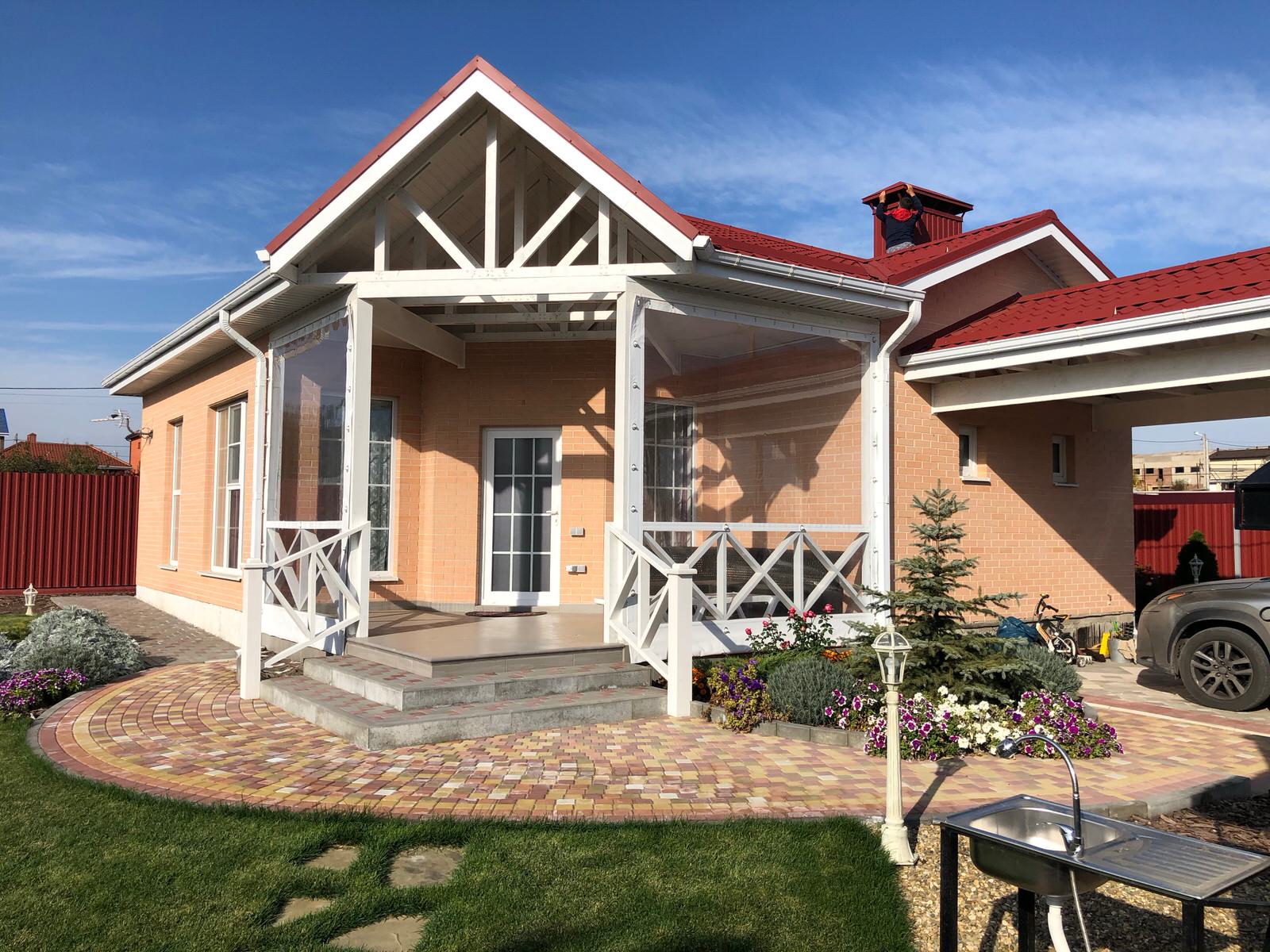 Уютный дом с двумя спальнями и террасой