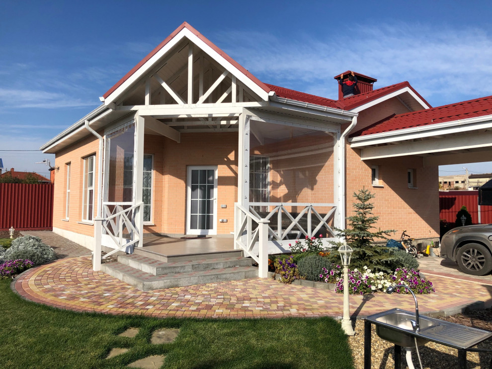 Уютный дом с двумя спальнями и террасой