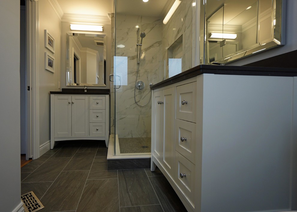 Inspiration for a transitional home design remodel in Toronto