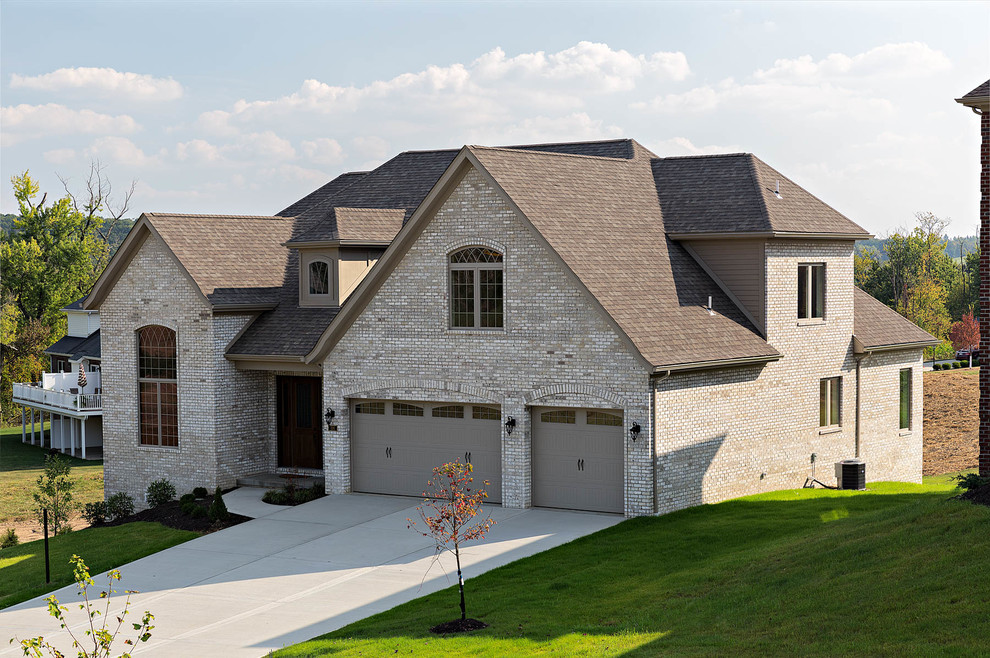 Home design - transitional home design idea