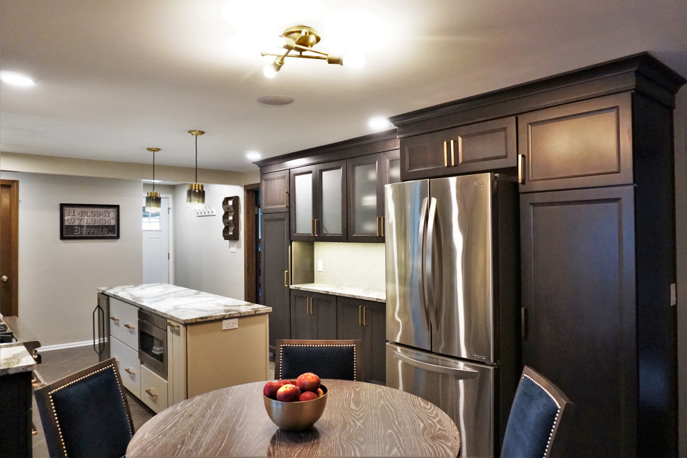 Inspiration for a transitional home design remodel in New York
