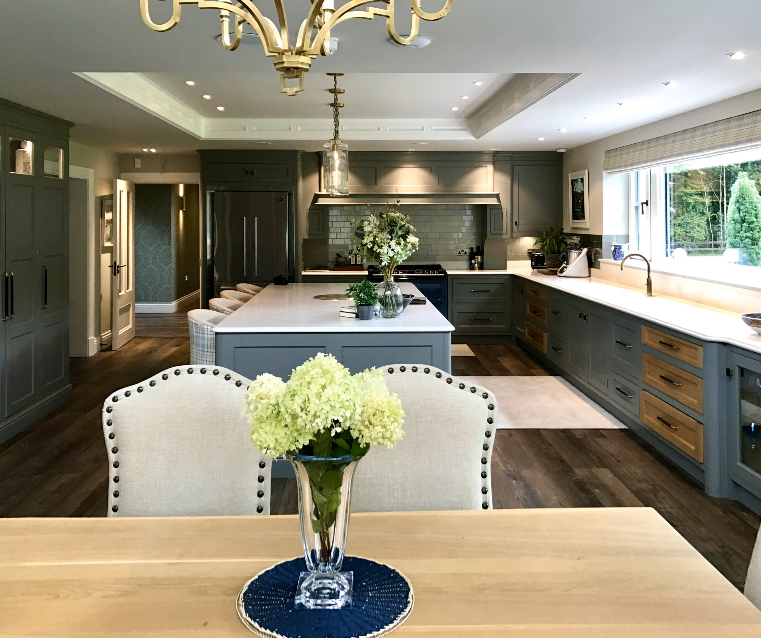 TRADITIONAL COUNTRY HOME KITCHEN