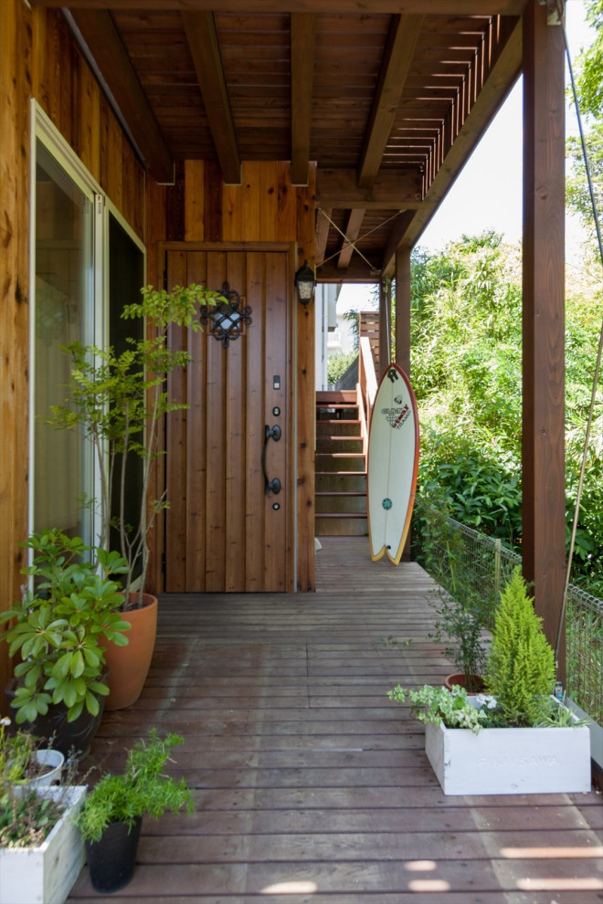 東京23区にあるアジアンスタイルのおしゃれな縁側・ポーチの写真