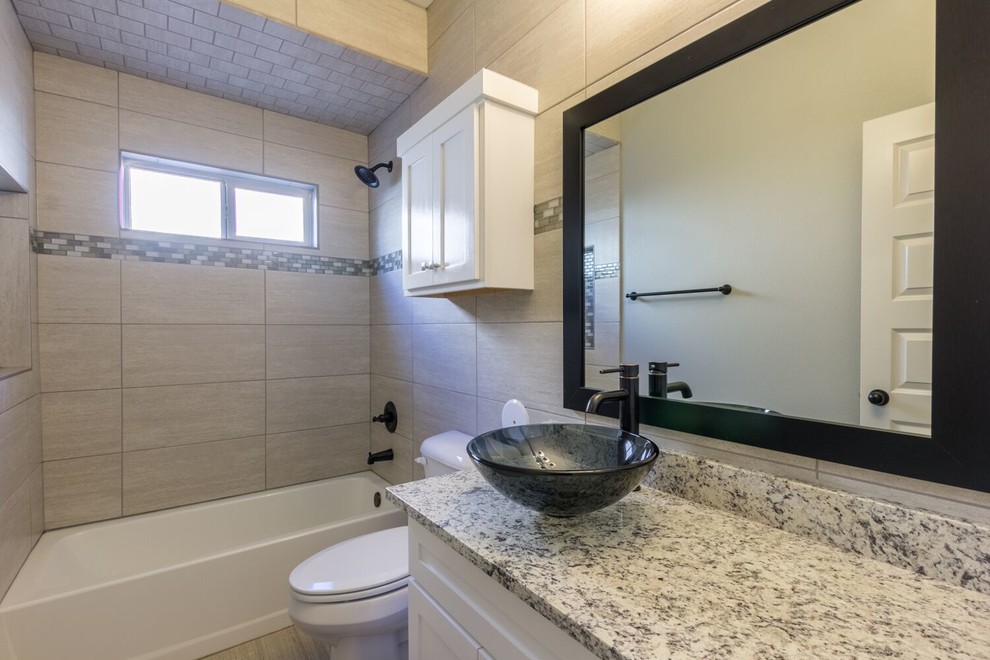 Inspiration for a transitional home design remodel in Austin