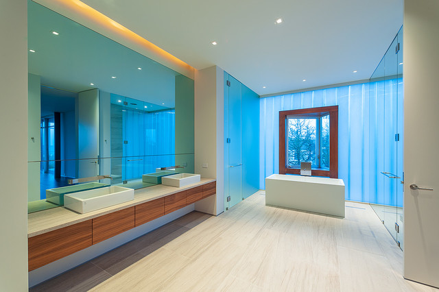 Bridgehampton Residence contemporary-bathroom